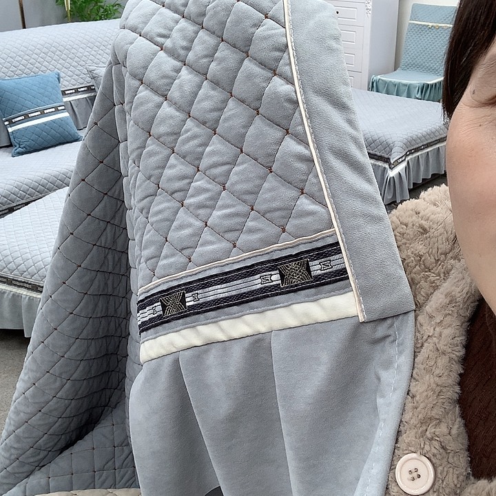 晓***木雪尼尔白月光灰240俩 110脚踏 两扶手巾
