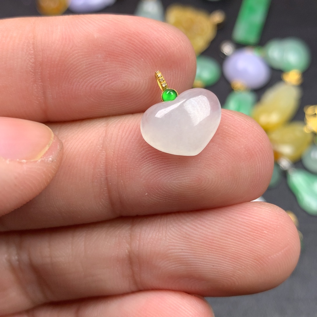 【闪购商品】颈饰18K金镶嵌翡翠翡翠