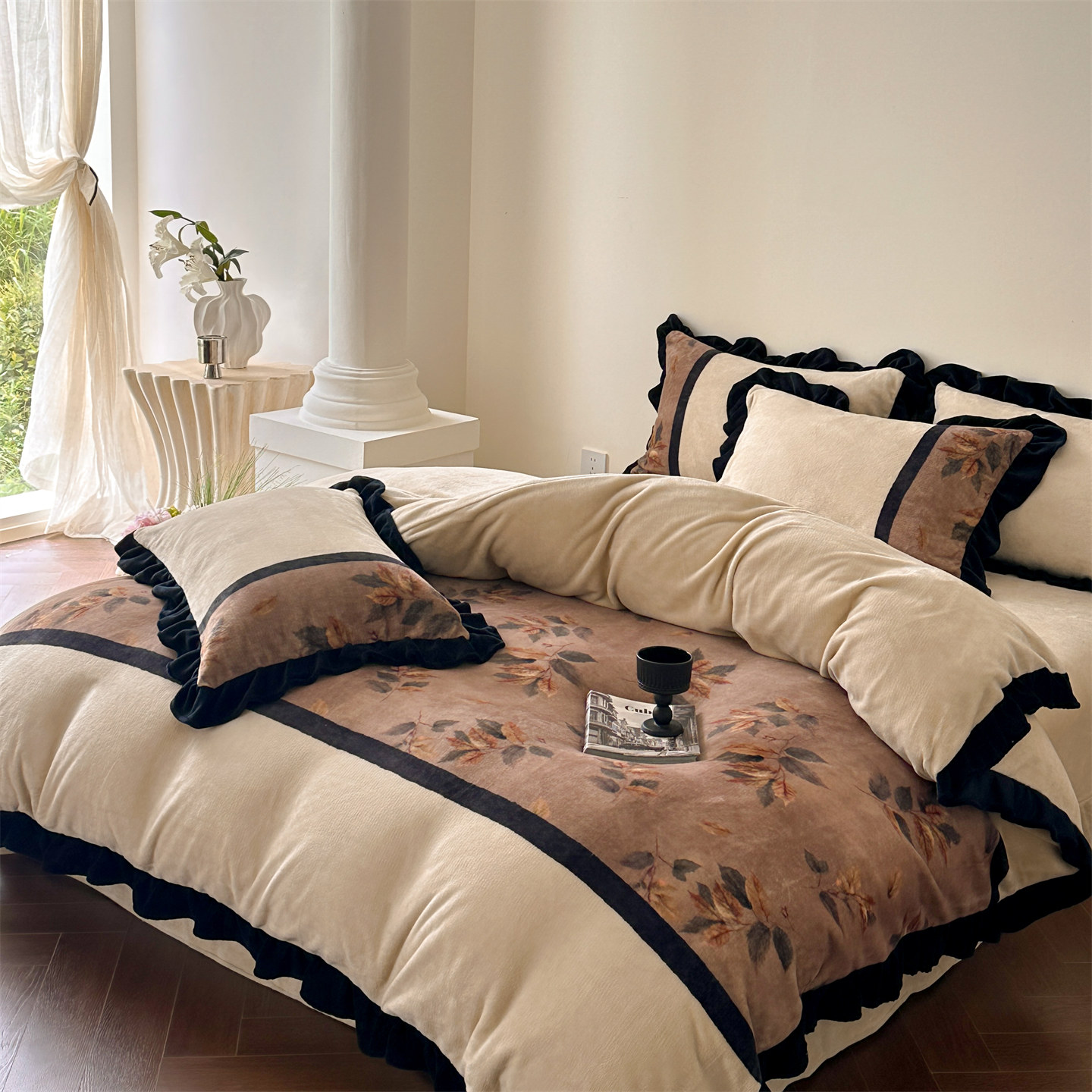 莫妮卡复古花边牛奶绒四件套花卉印花床上用品米色撞色床品套件