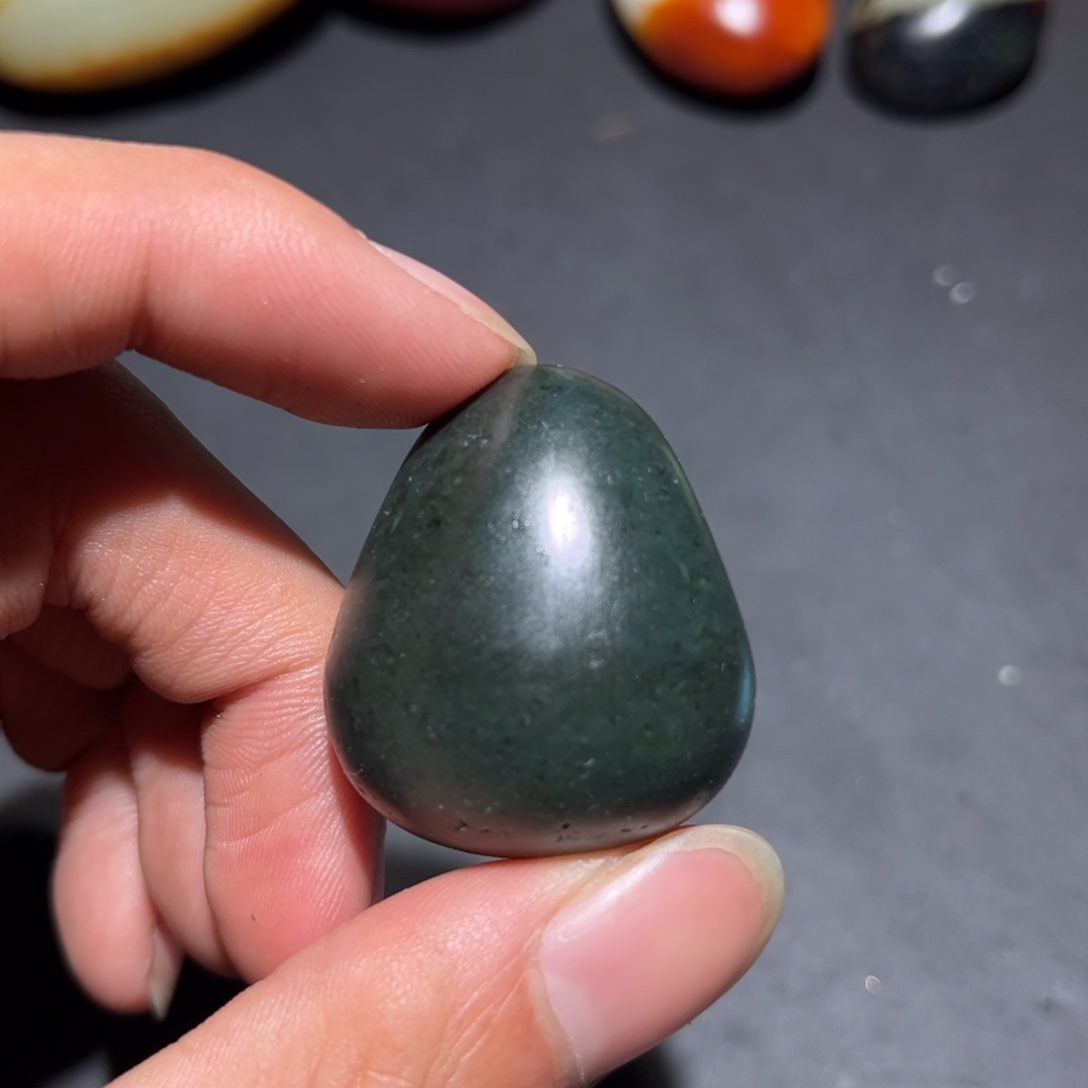 和田玉未镶嵌珠宝奇石