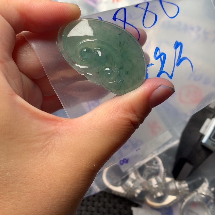 定制翡翠未镶嵌红*六