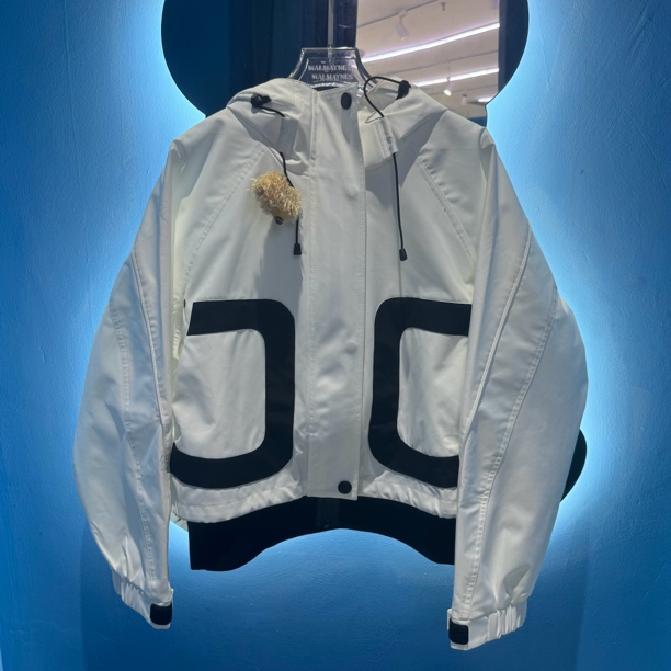 TSMLXLT 拉链外套冲锋衣