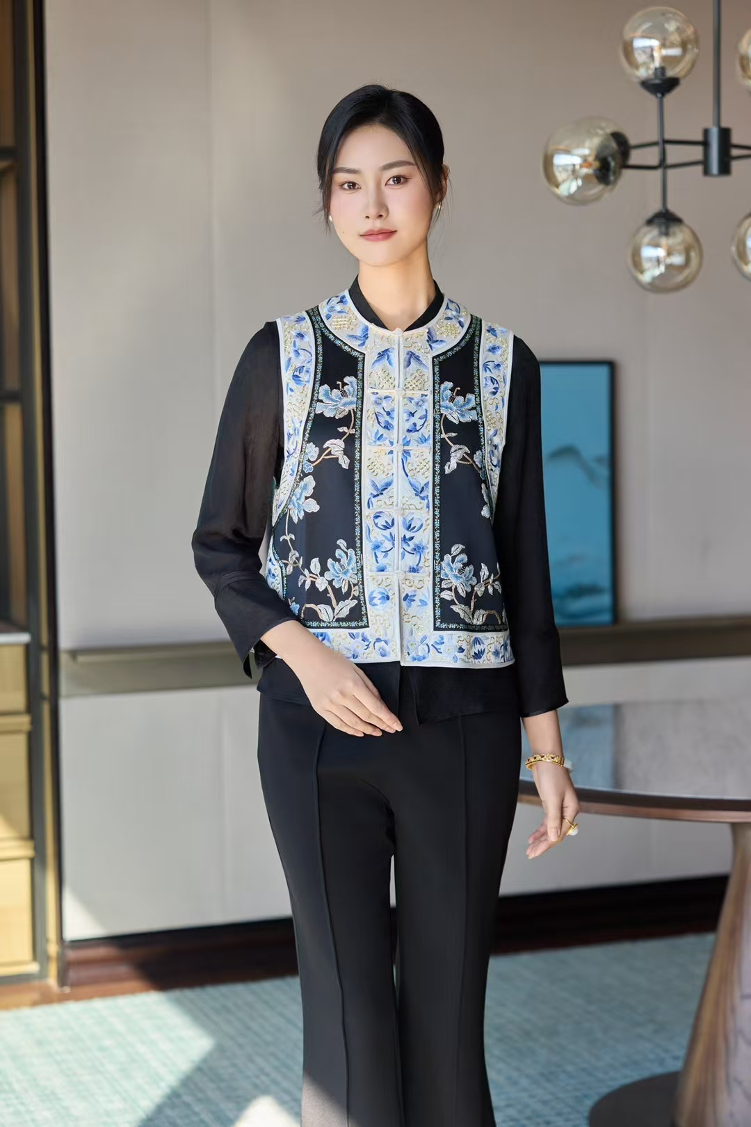 娇古苏绣重工手绣缠枝牡丹对襟秋香新中式四季款马夹