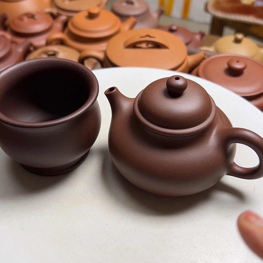 紫泥茶壶紫砂壶等传统