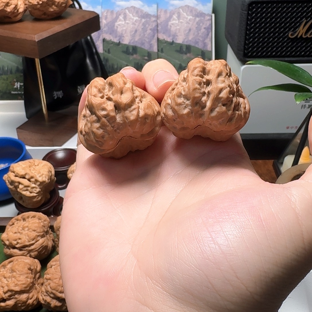 择***一文玩核桃吊坠择真严选39八腿八眼延庆S级