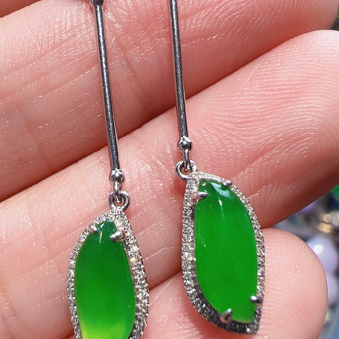 翡翠耳饰18K金镶嵌签收后24小时鉴赏期