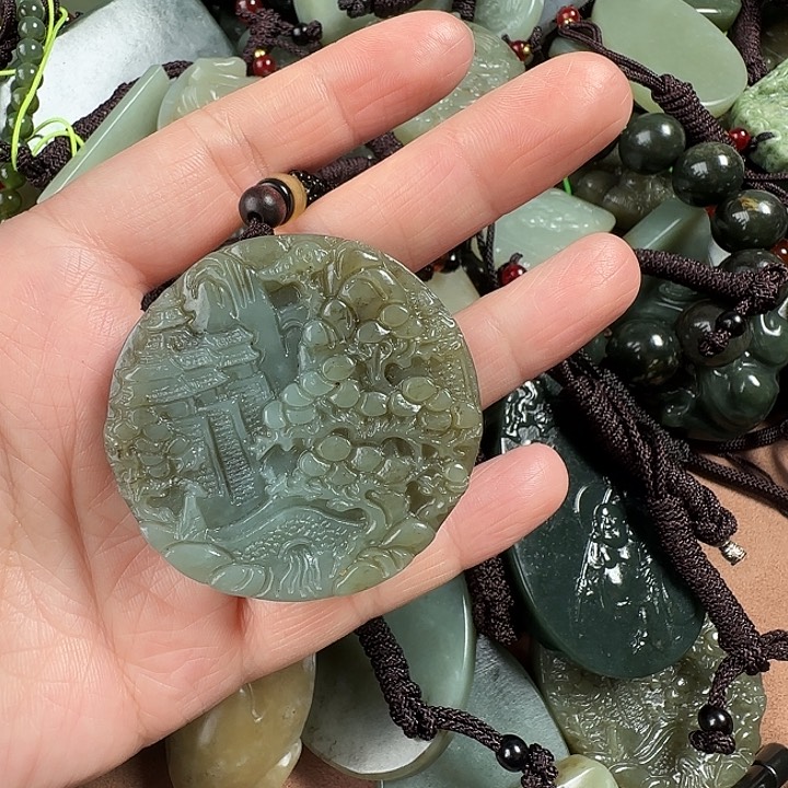 和田玉颈饰未镶嵌