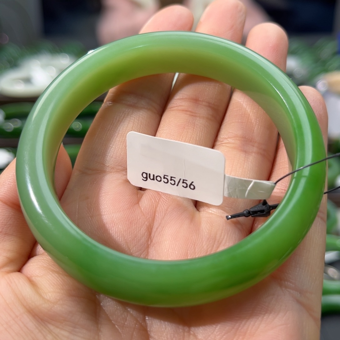 和田玉（碧玉）手镯未镶嵌