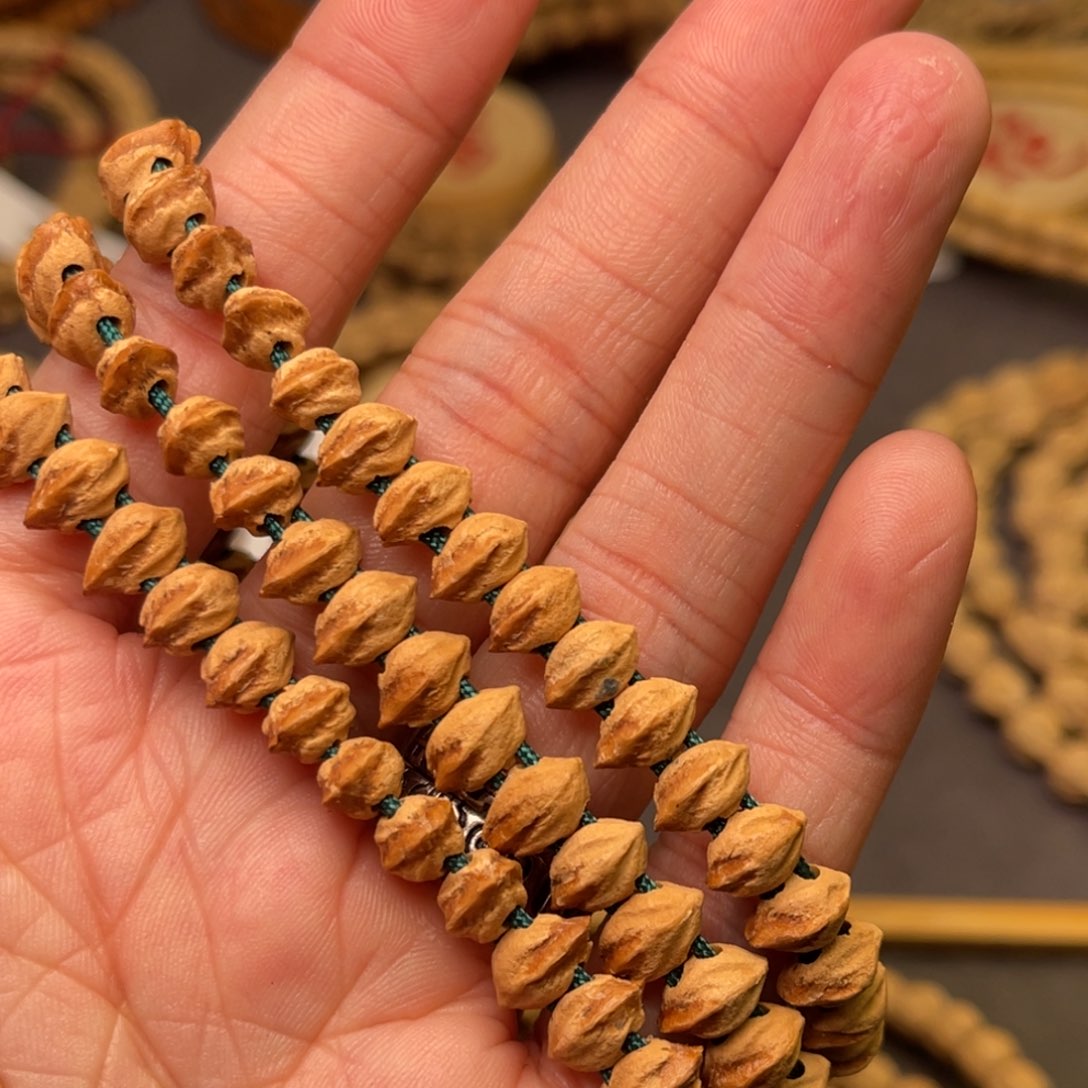 柏香籽/百香籽手串凭**风