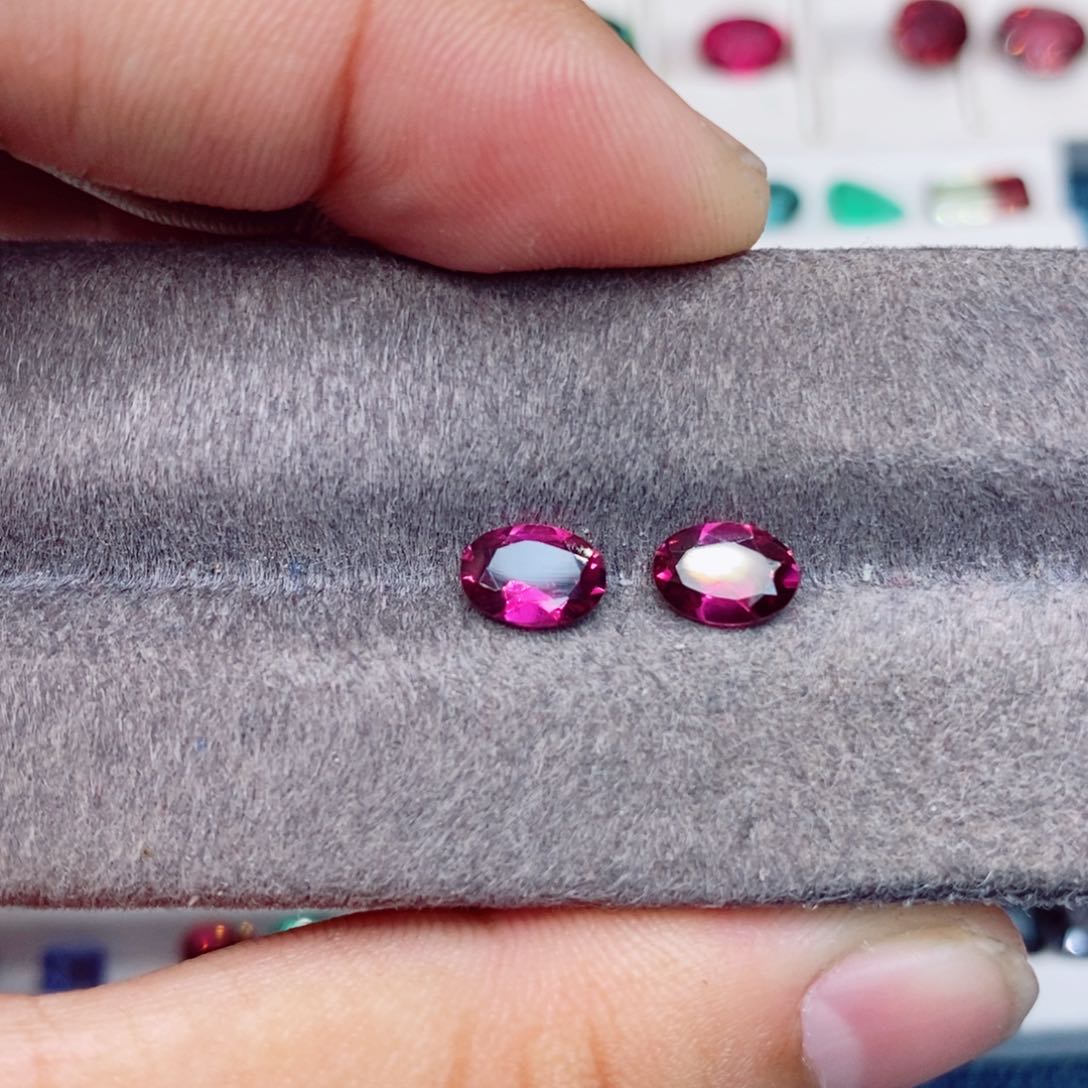 石榴石（紫牙乌）裸石未镶嵌镁铝石榴石5*7