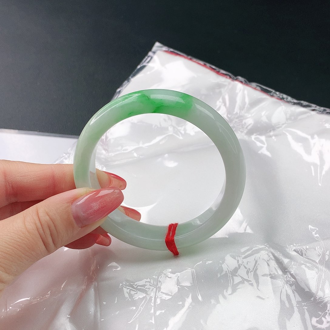 翡翠手镯未镶嵌翡翠347