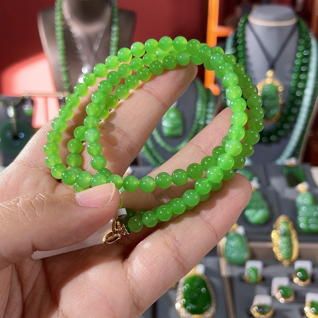 和田玉（碧玉）18K金镶嵌颈饰