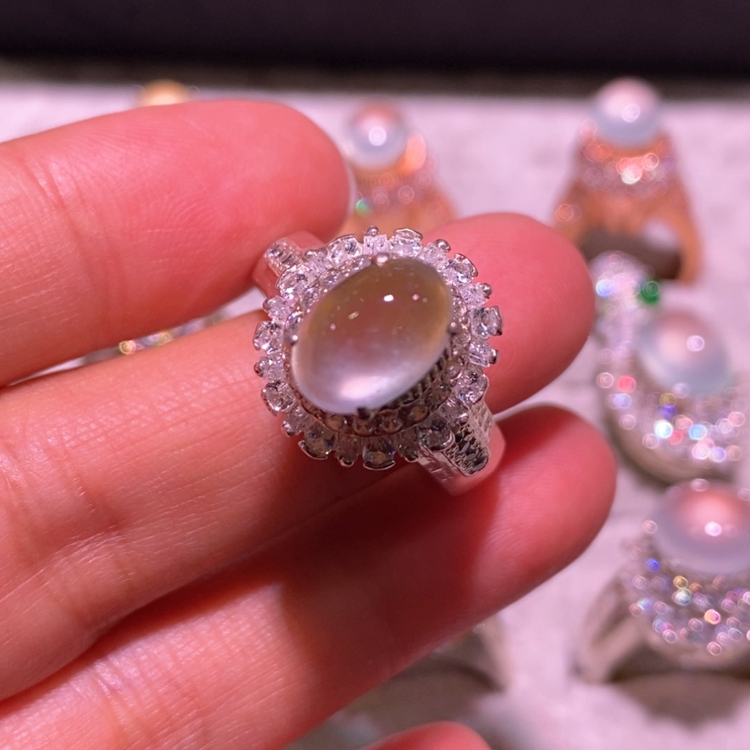 定制翡翠未镶嵌缅甸天然翡翠蛋面