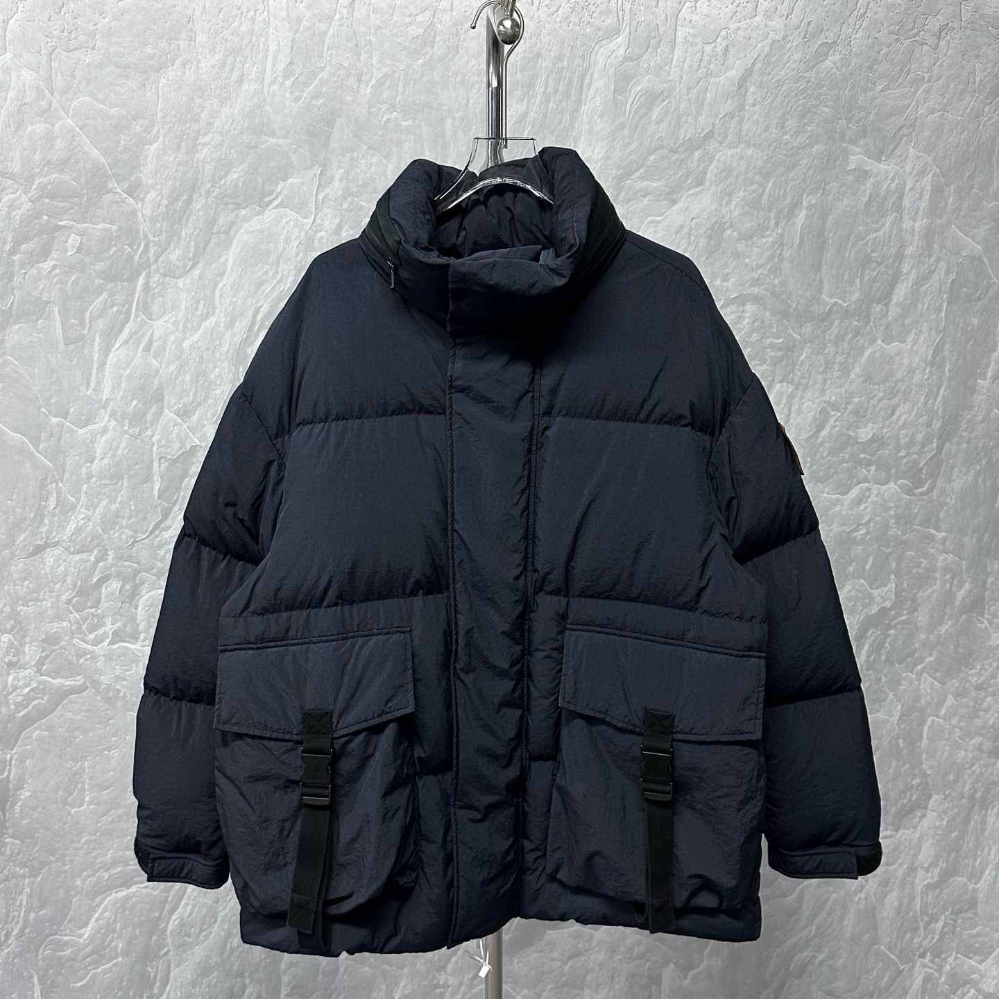 未使用 MONCLER JW Anderson系列 徽标连帽羽绒服外套 3码 D17139