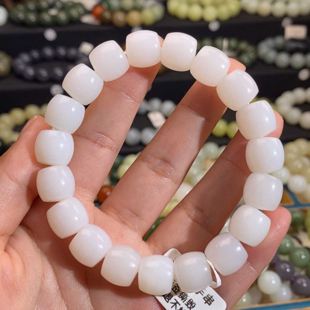 和田玉手串未镶嵌?**人W