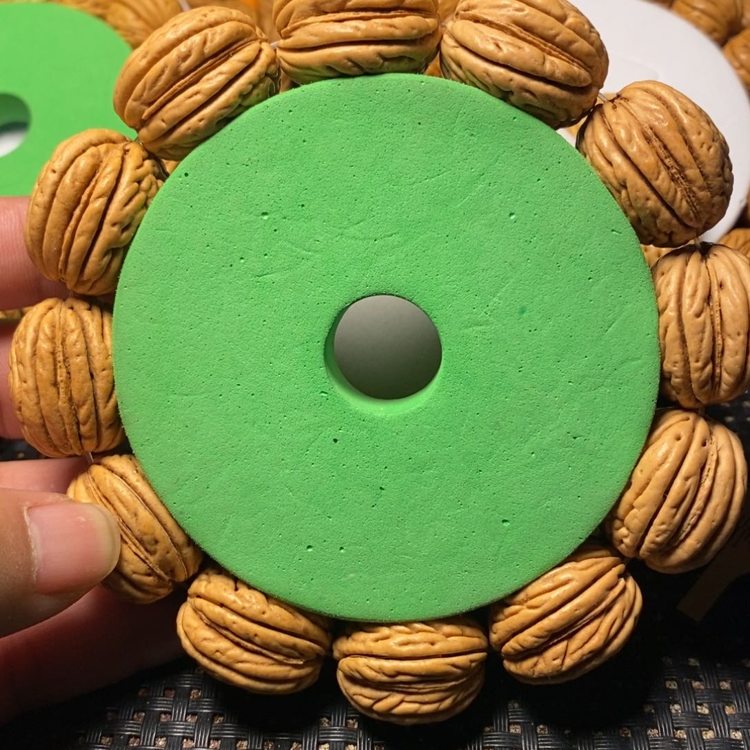 K***T吊坠桃核桃核手串