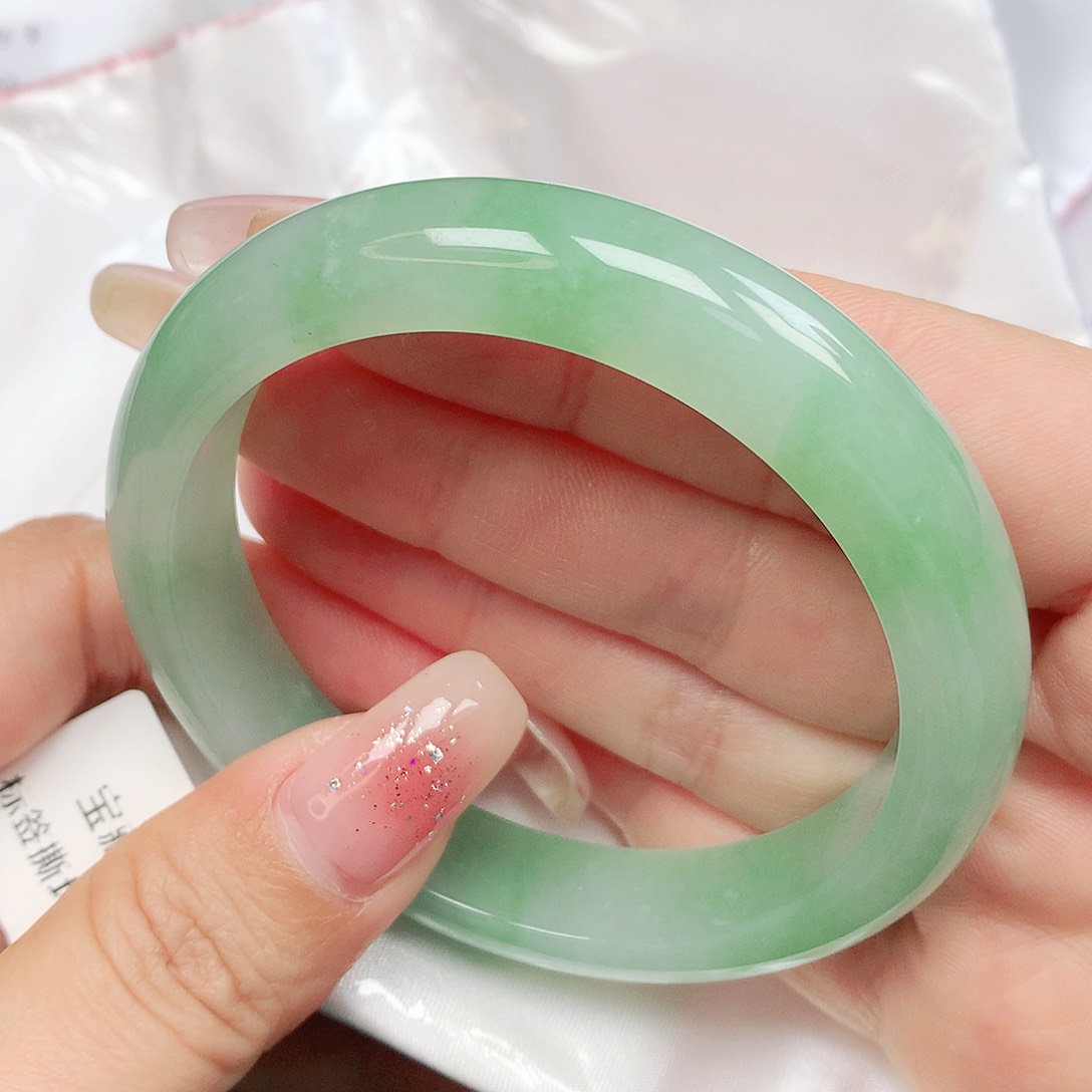 翡翠手镯未镶嵌抖音620