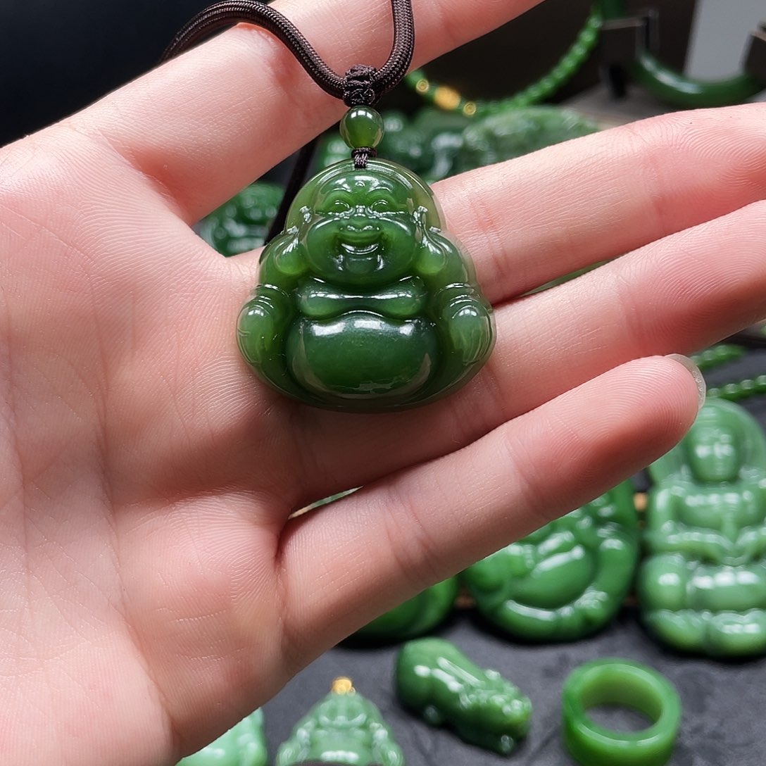 和田玉（碧玉）颈饰未镶嵌