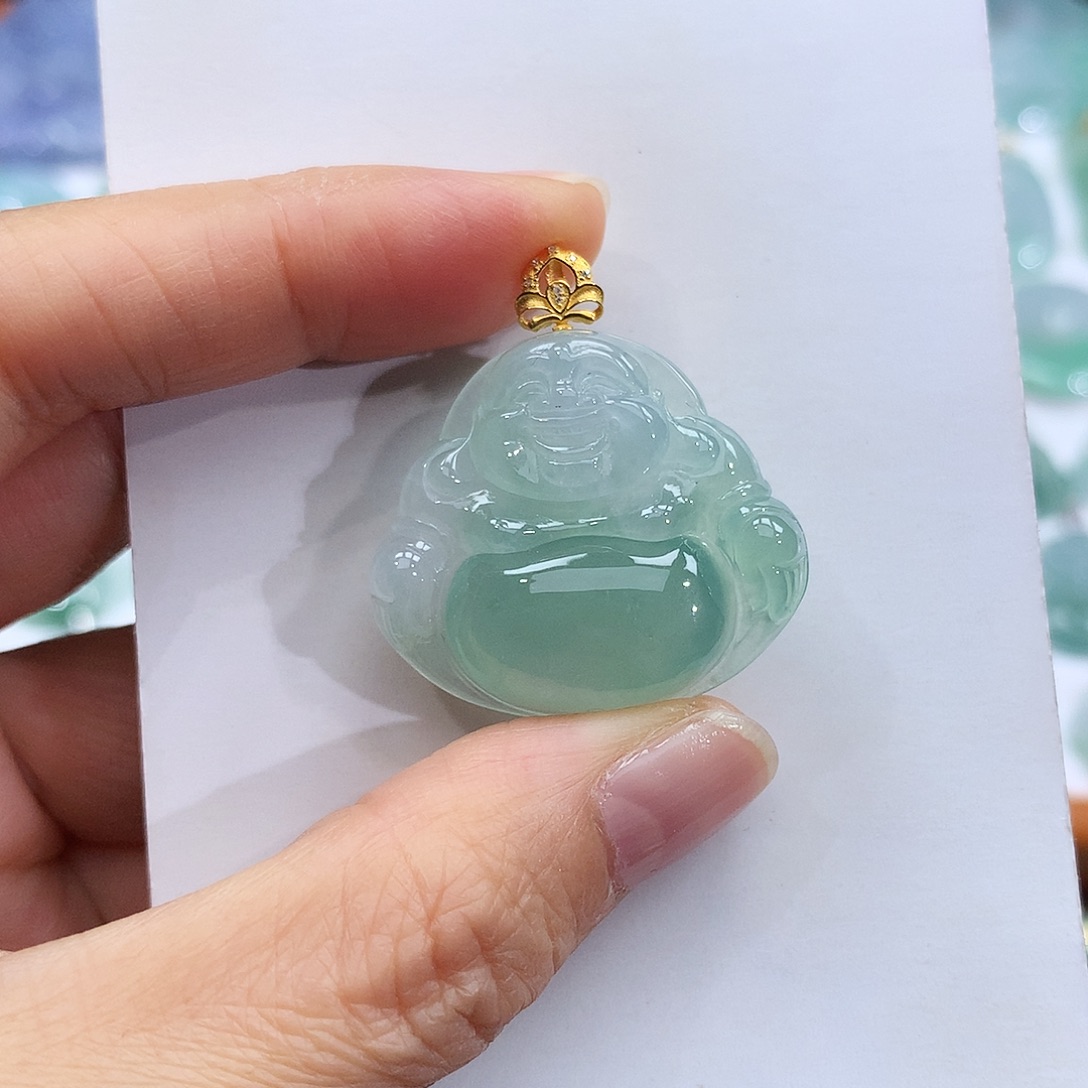 翡翠18K金镶嵌颈饰翡翠吊坠