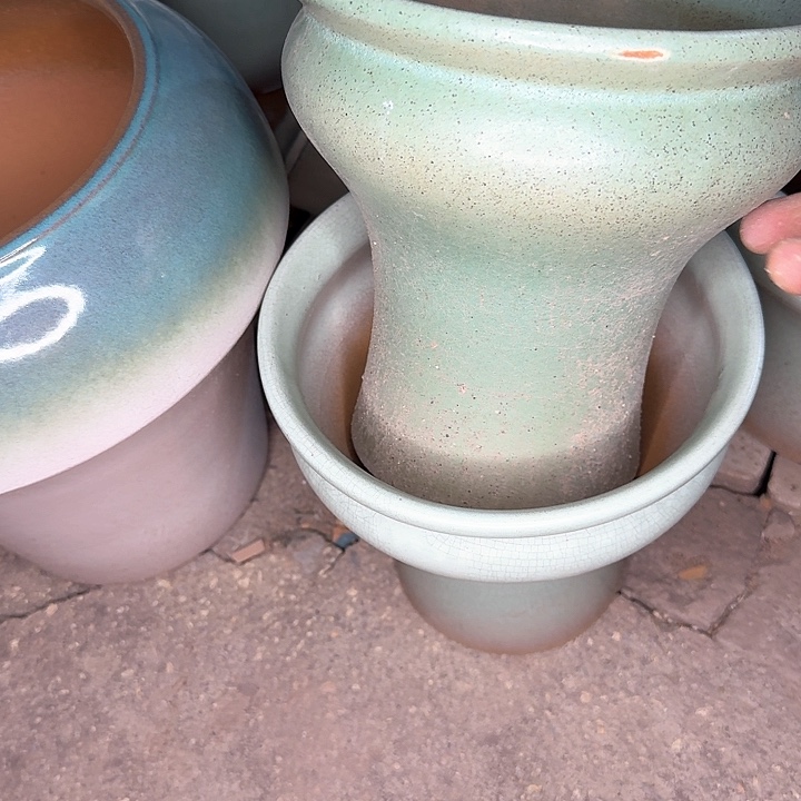 粗砂花盆微瑕花盆处理来咯