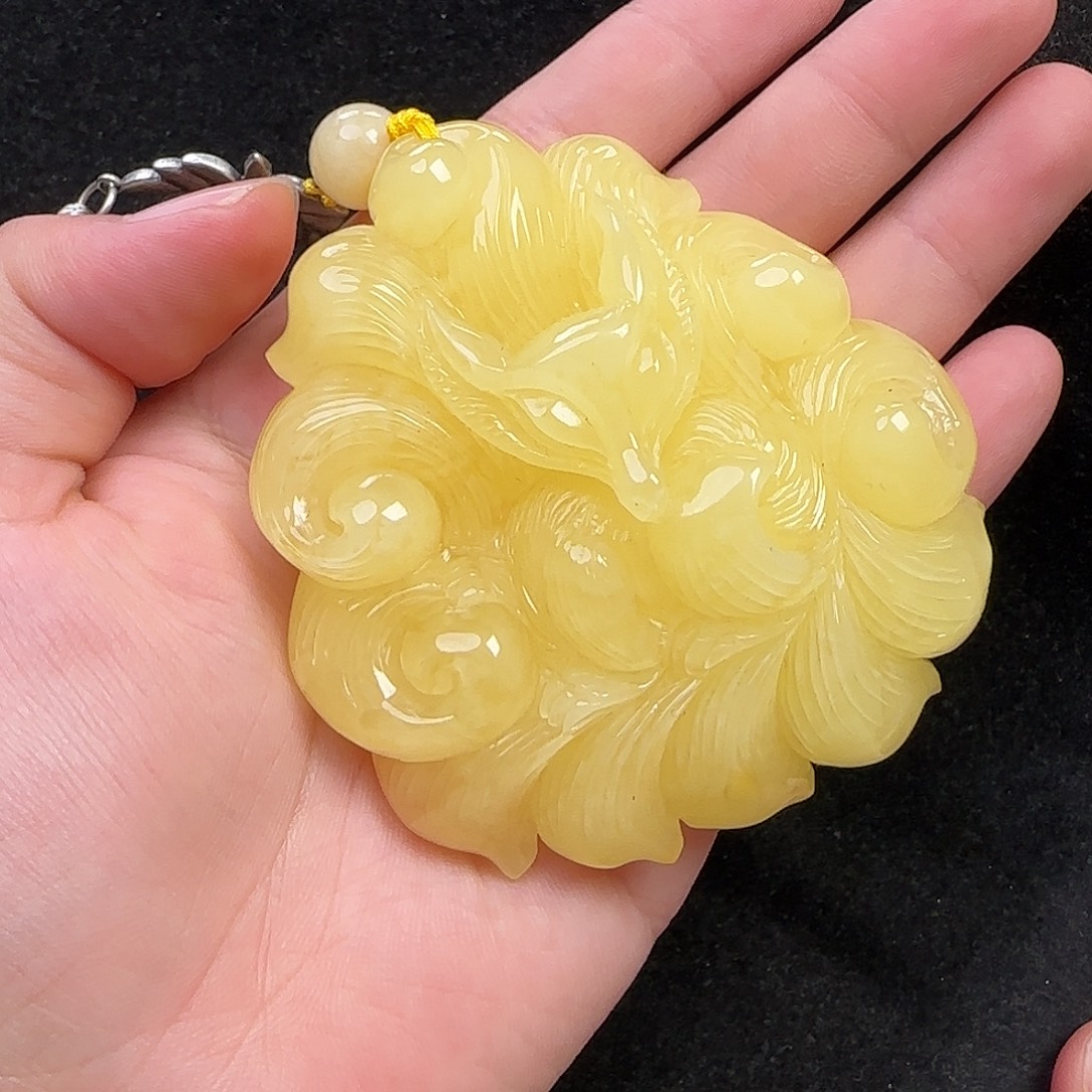 蜜蜡未镶嵌珠宝奇石
