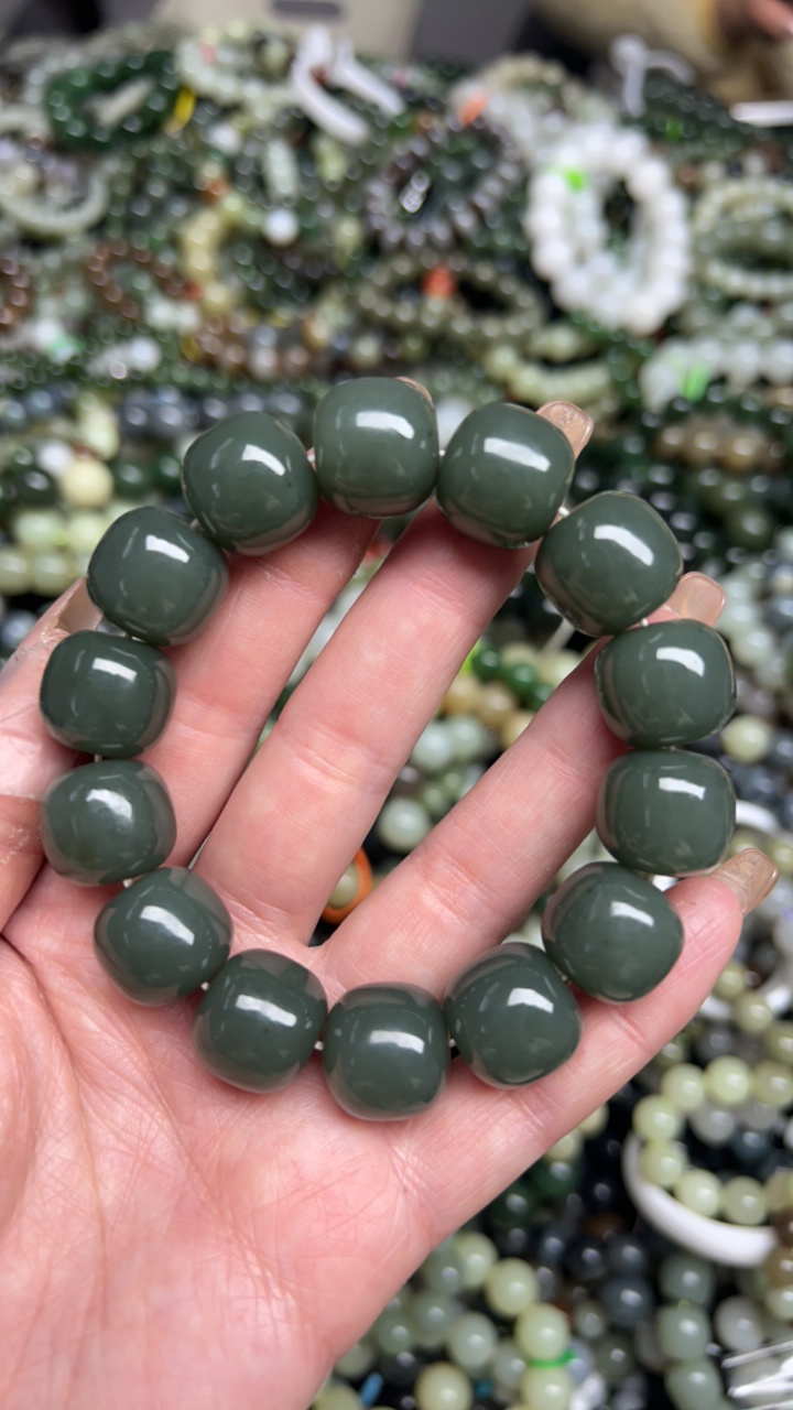 和田玉未镶嵌时尚