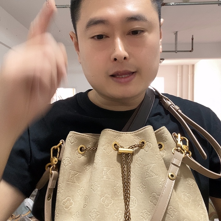 蚕丝黄牛皮（革）麂皮（革）