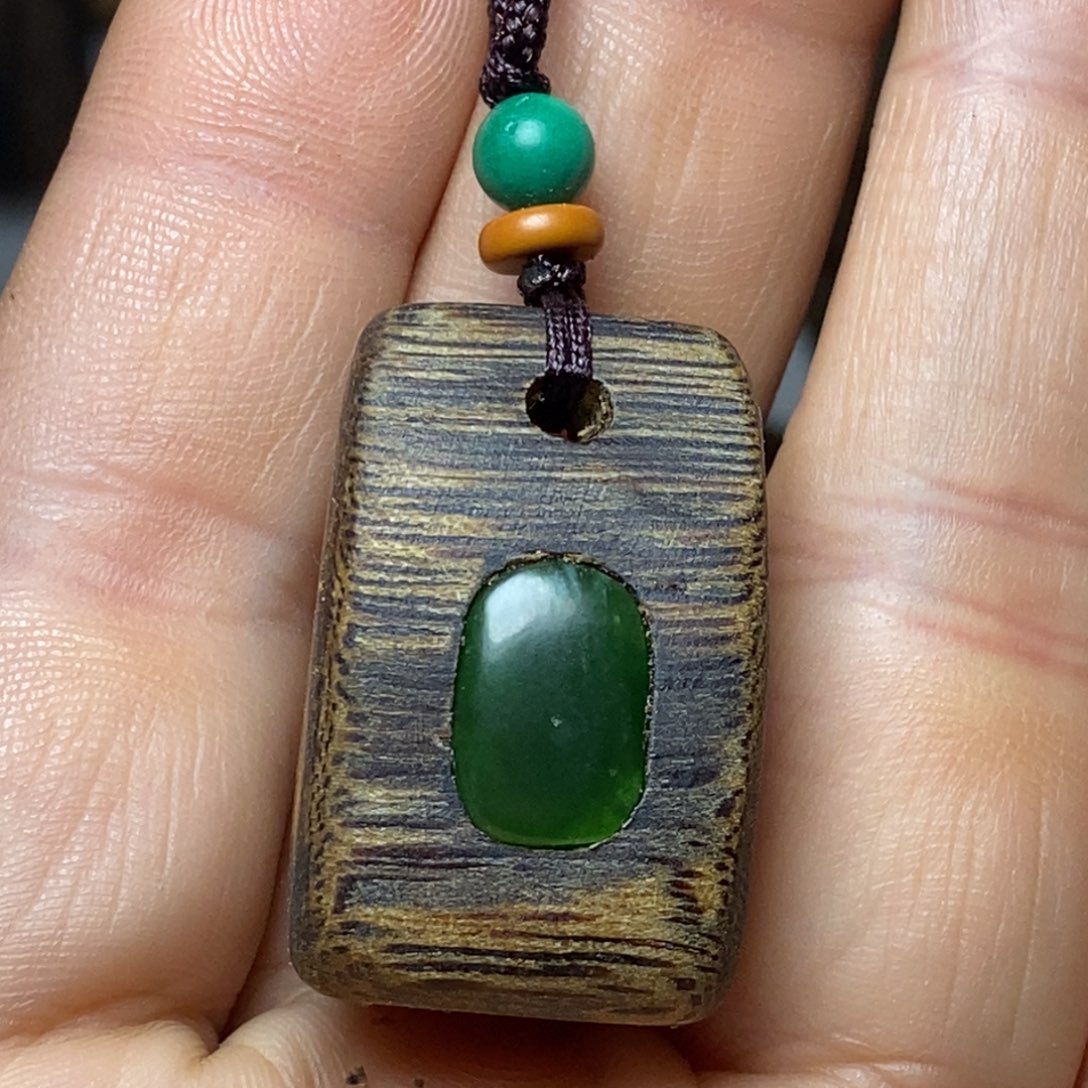 沉香沉香碎屑牌子