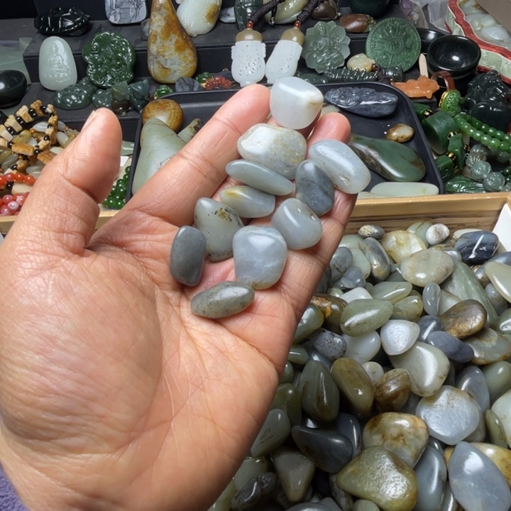 和田玉未镶嵌珠宝半成品