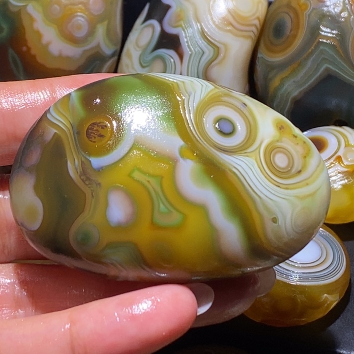 玛瑙/玉髓未镶嵌珠宝奇石88