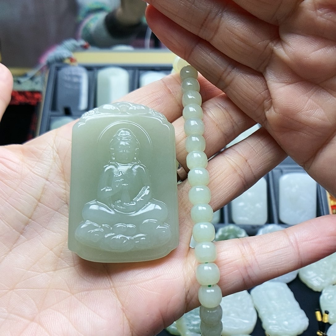 和田玉颈饰未镶嵌缘**去