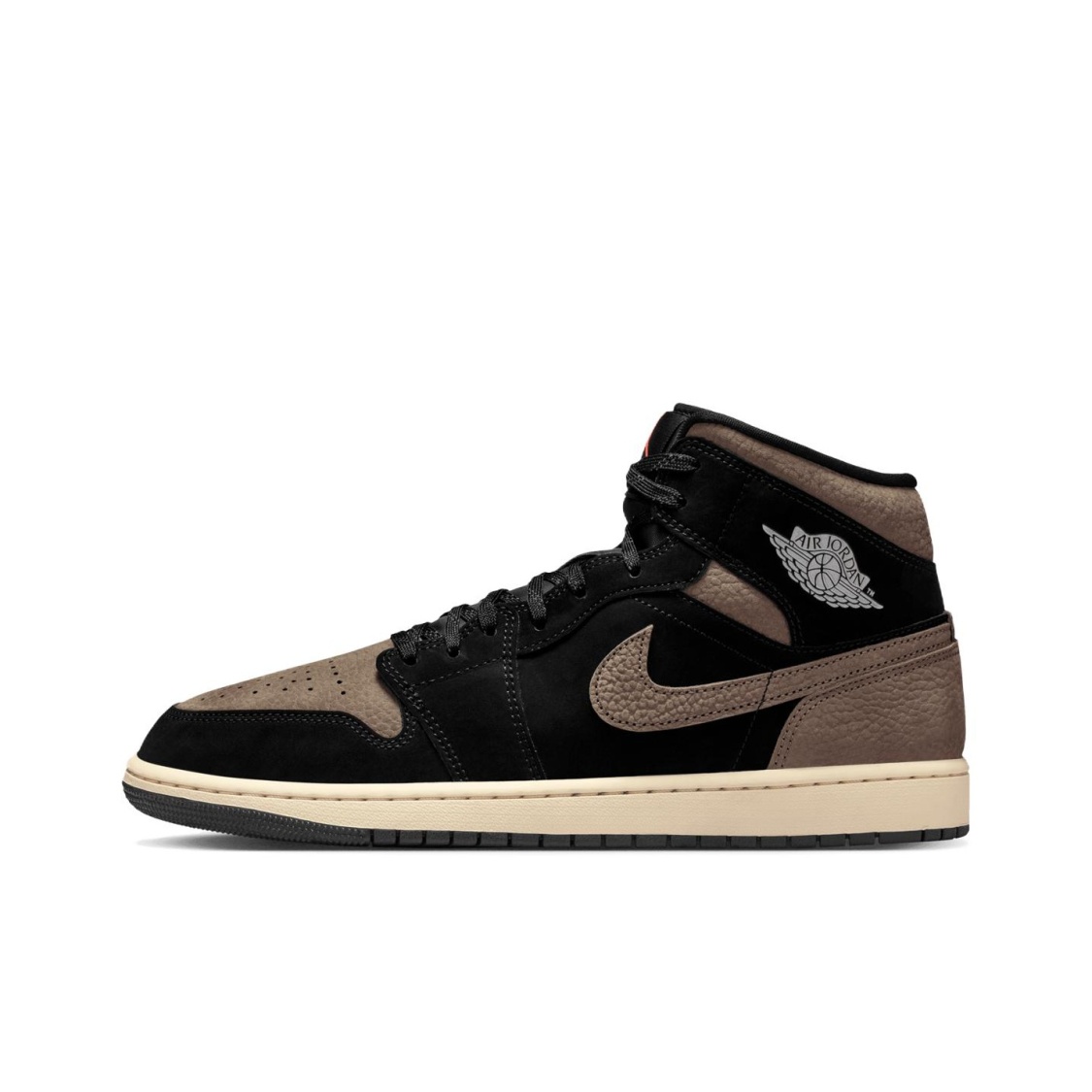 NIKE/耐克Air Jordan 1 经典舒适中帮复古篮球鞋男女款IB7110002