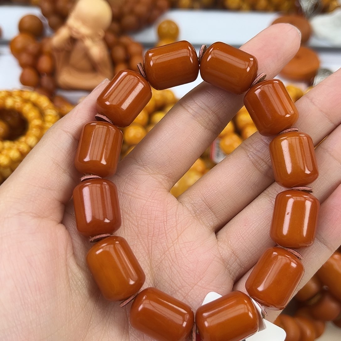 琥珀颈饰未镶嵌蜜蜡