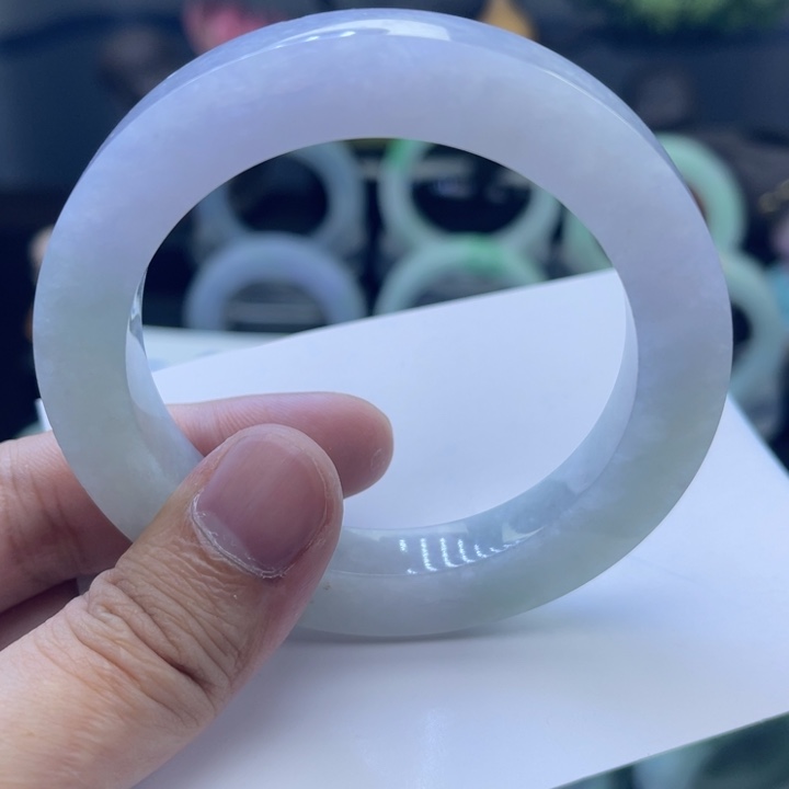 定制翡翠未镶嵌手镯