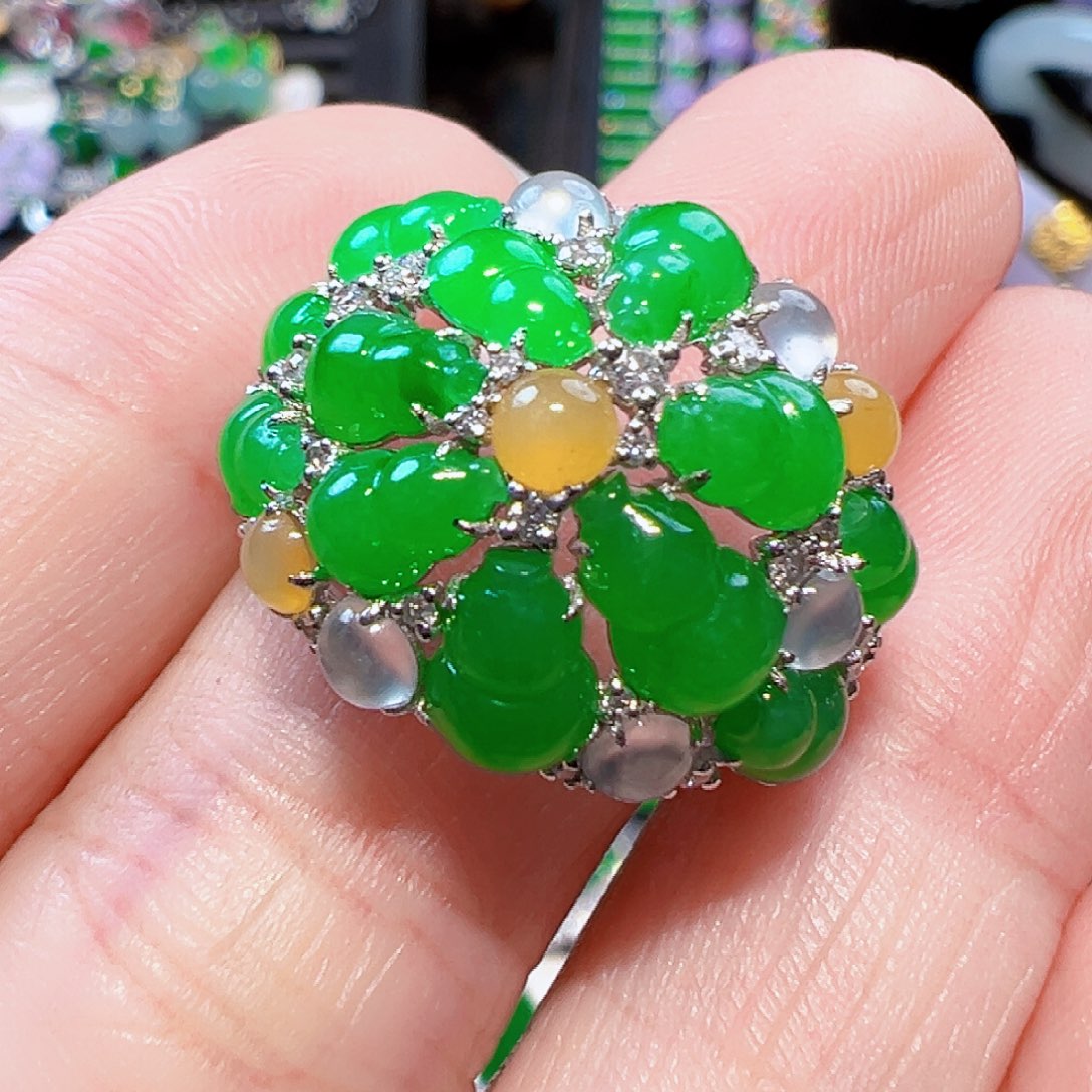 翡翠戒指18K金镶嵌签收后24小时鉴赏期