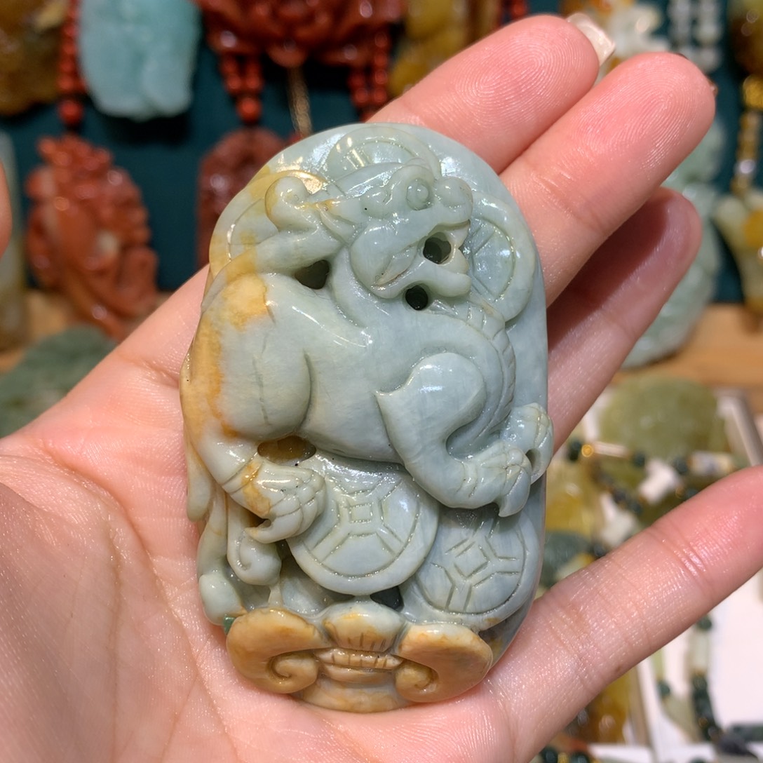 m***㏒蛇纹石玉未镶嵌颈饰
