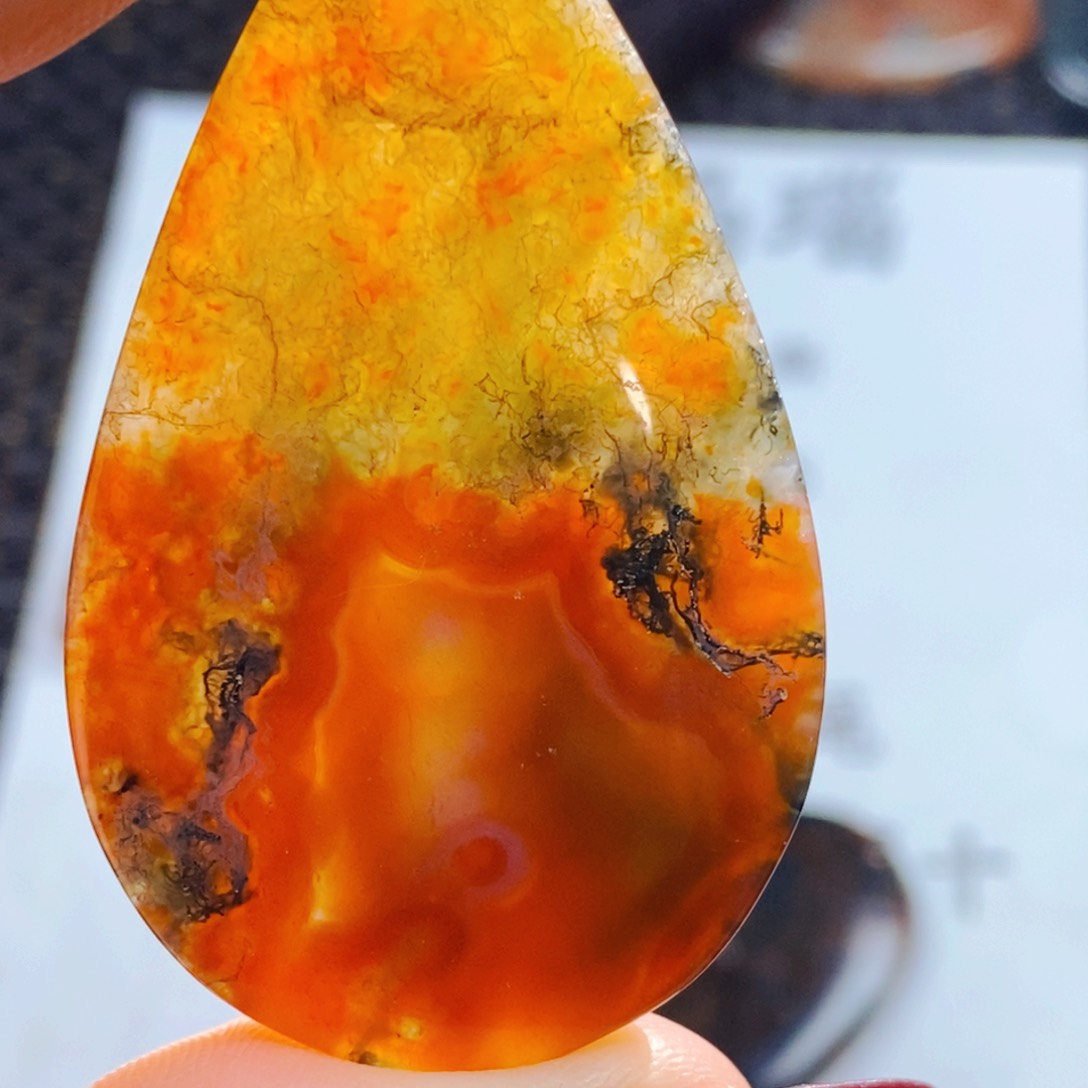 玛瑙/玉髓颈饰未镶嵌