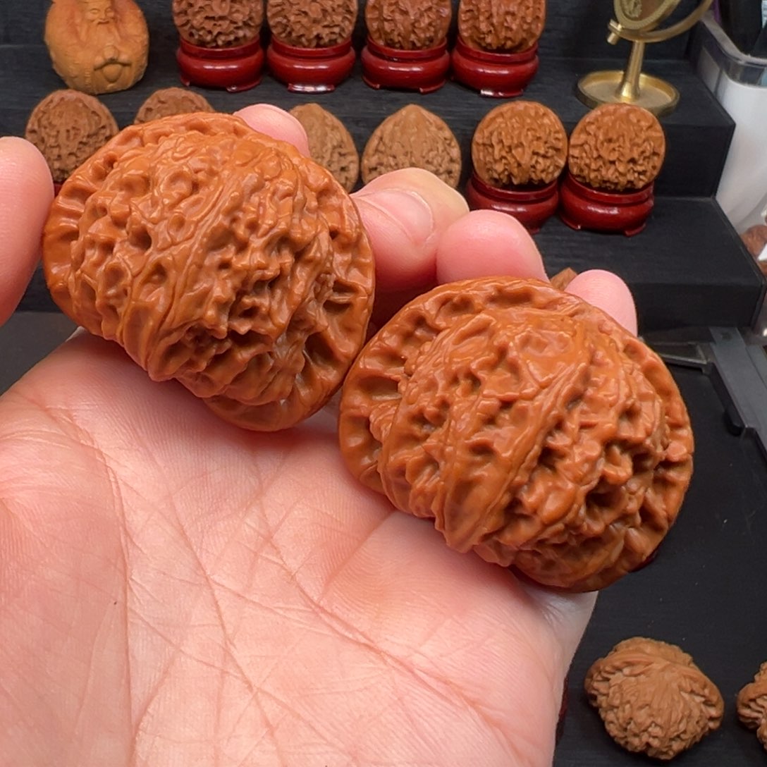 文玩核桃吊坠42白狮子