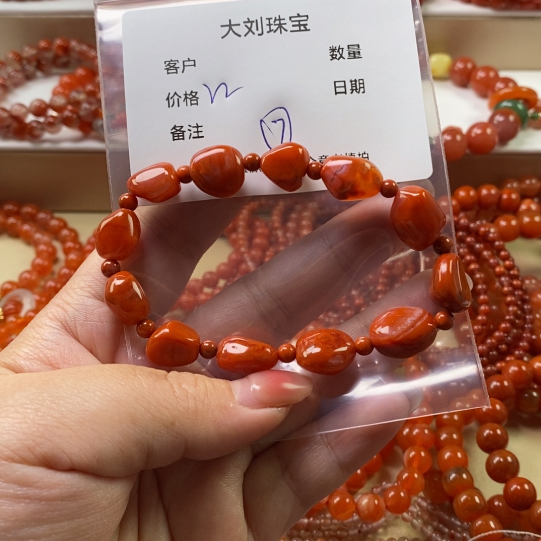 南红玛瑙未镶嵌手链