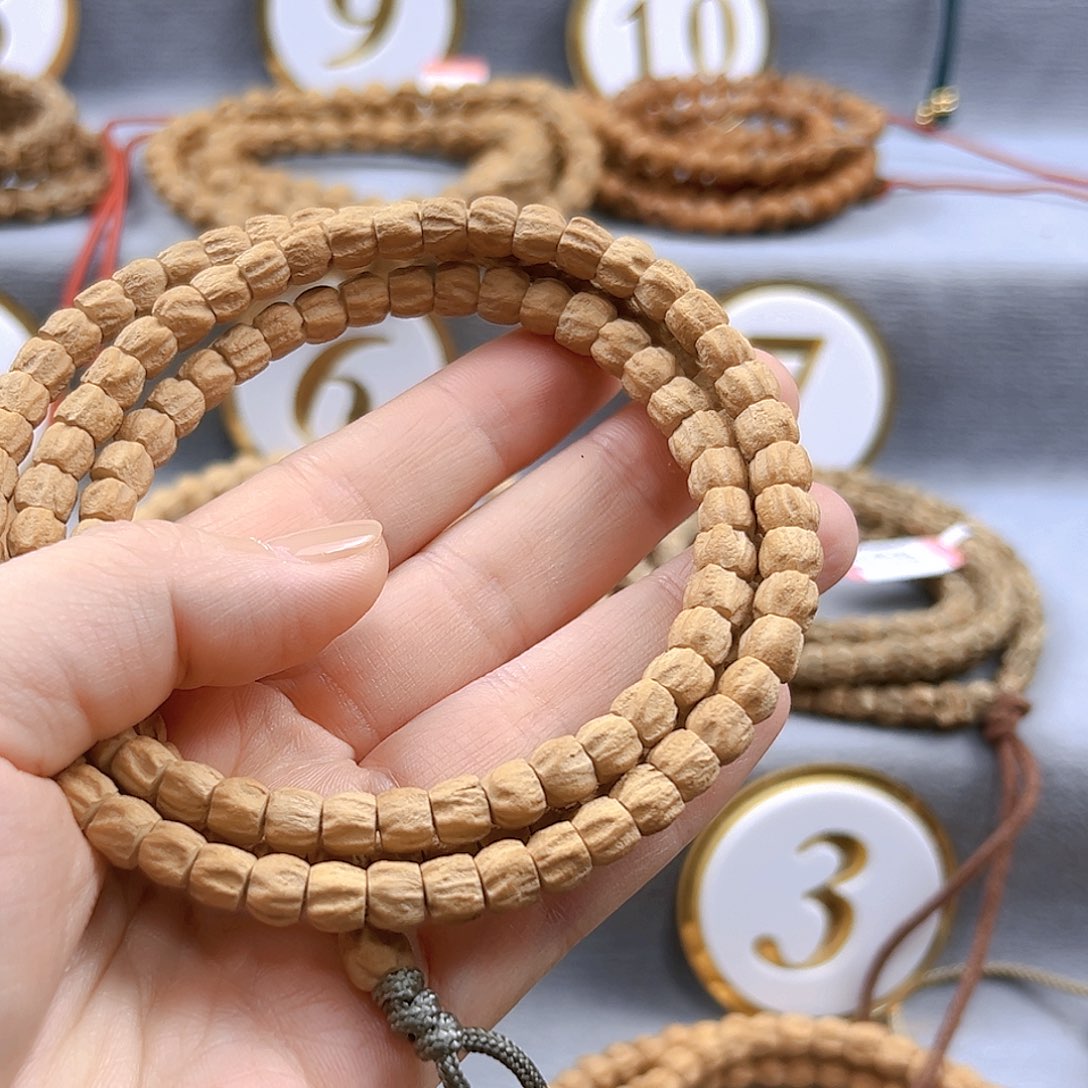 柏香籽/百香籽手串•****.