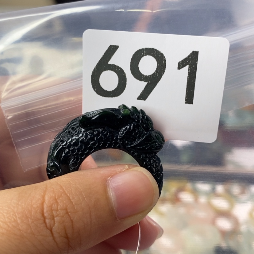 【闪购商品】岫玉发饰未镶嵌龍***上