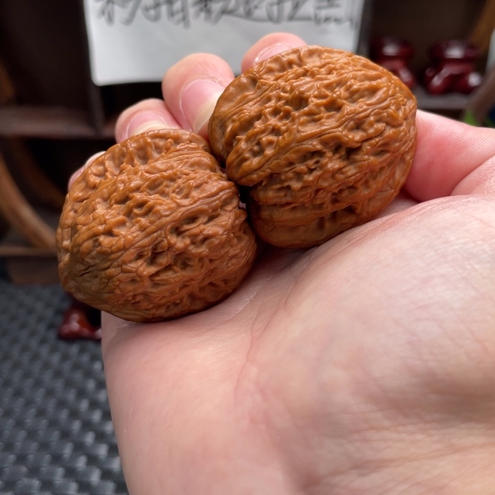 东***贤吊坠文玩核桃南疆