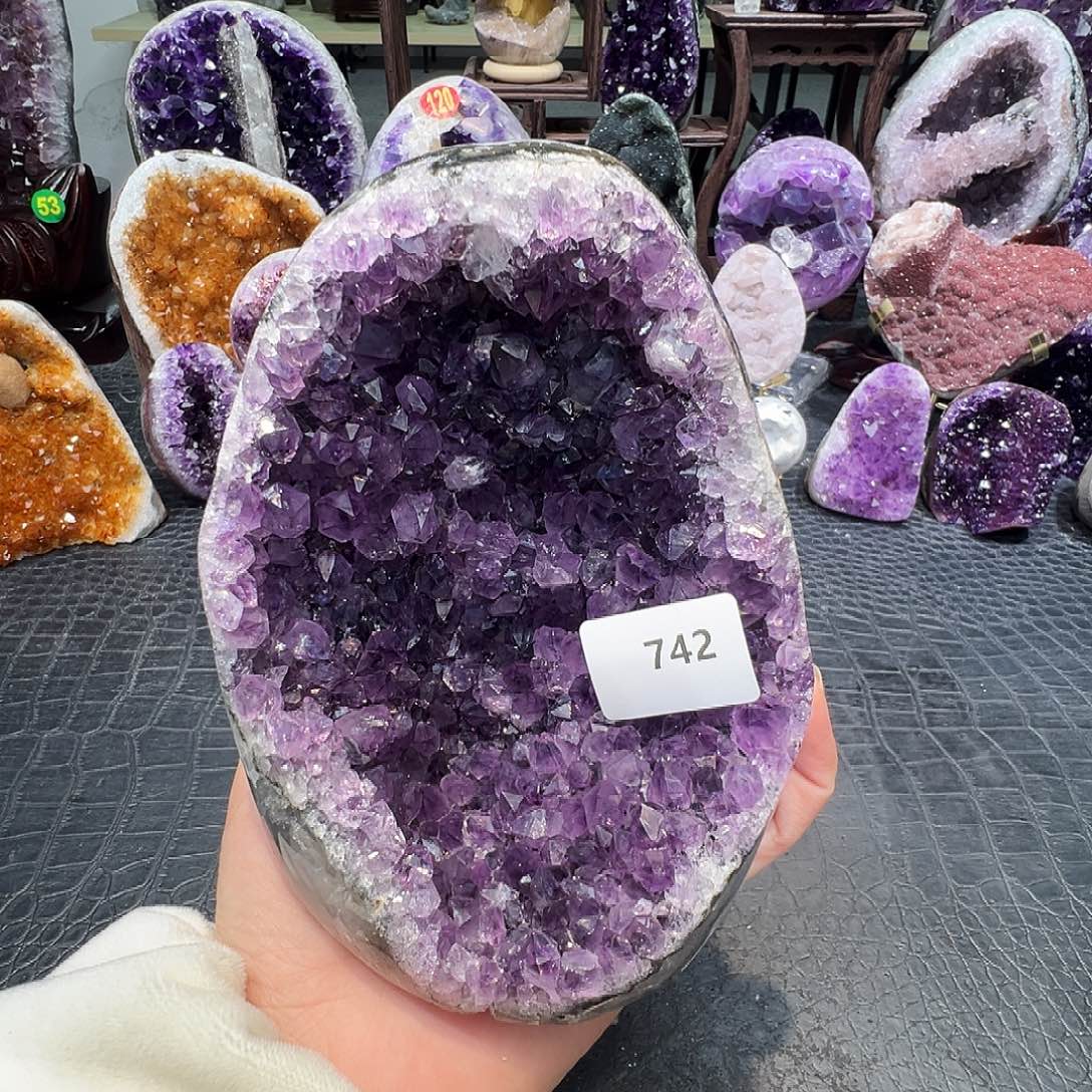 未镶嵌紫晶珠宝半成品