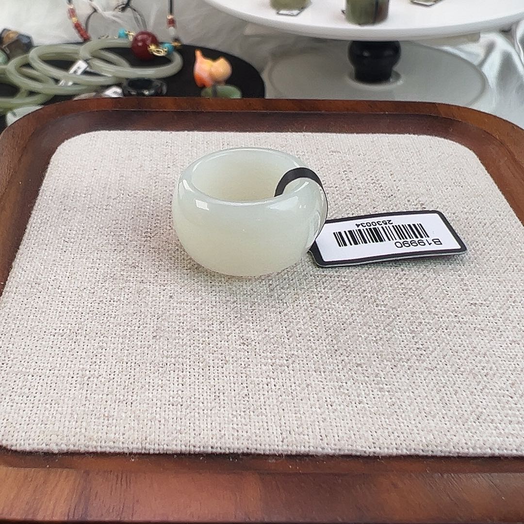 和田玉未镶嵌戒指w29奶白墩墩16.5不退换