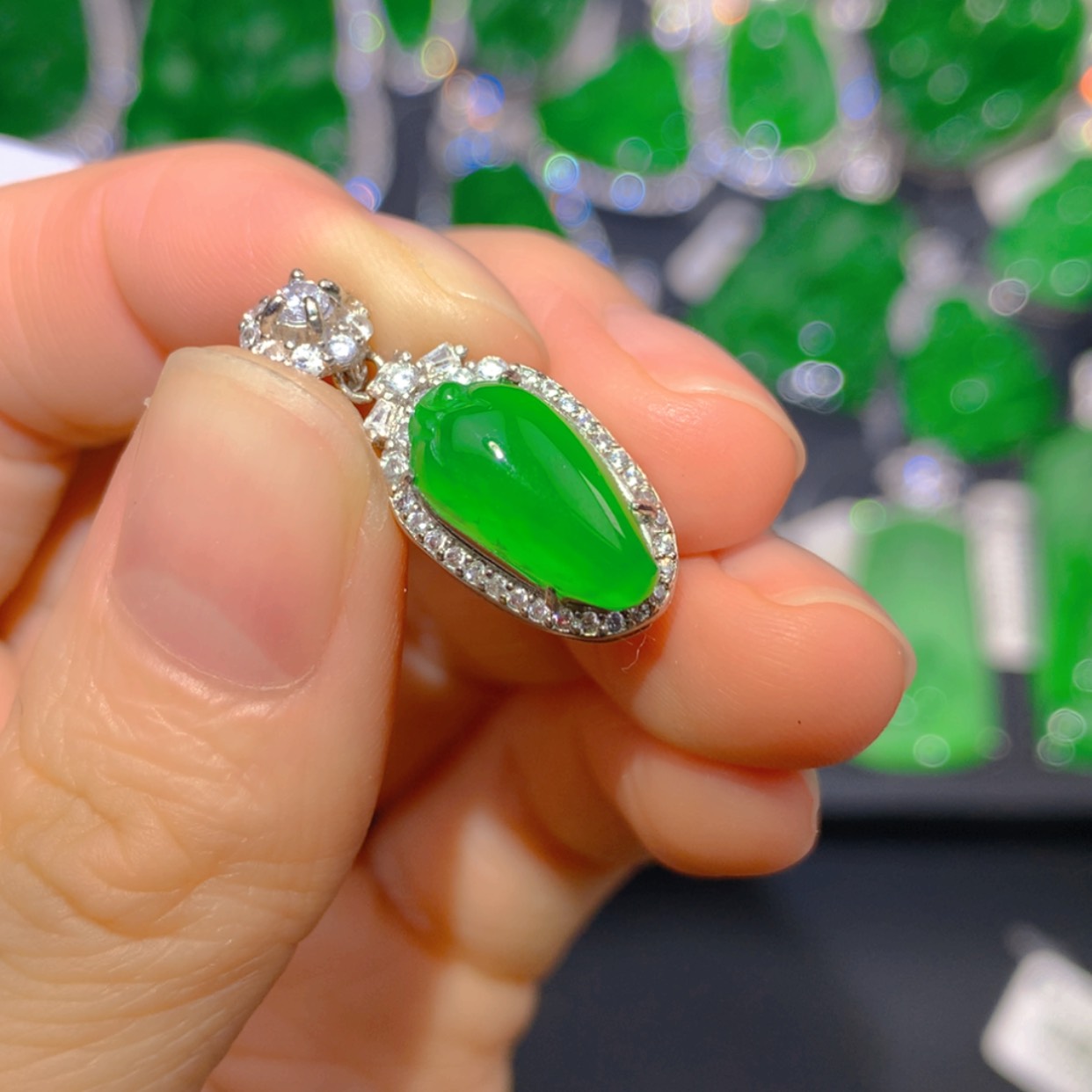 【闪购商品】翡翠颈饰银S925镶嵌11111111