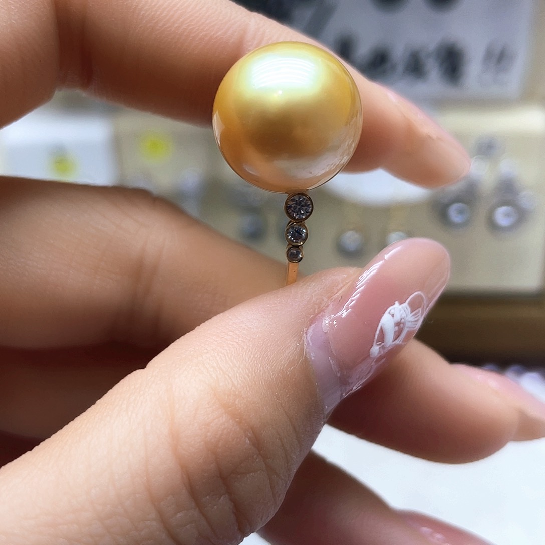 海水珍珠戒指18K金镶嵌