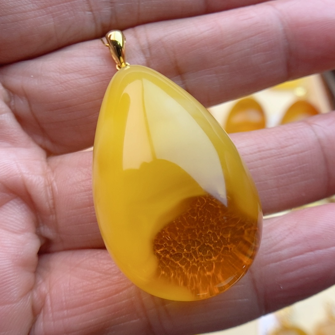 琥珀颈饰银S925镀金镶嵌