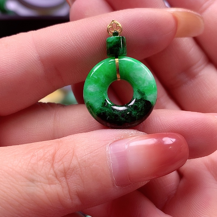 颈饰18K金镶嵌翡翠翡翠