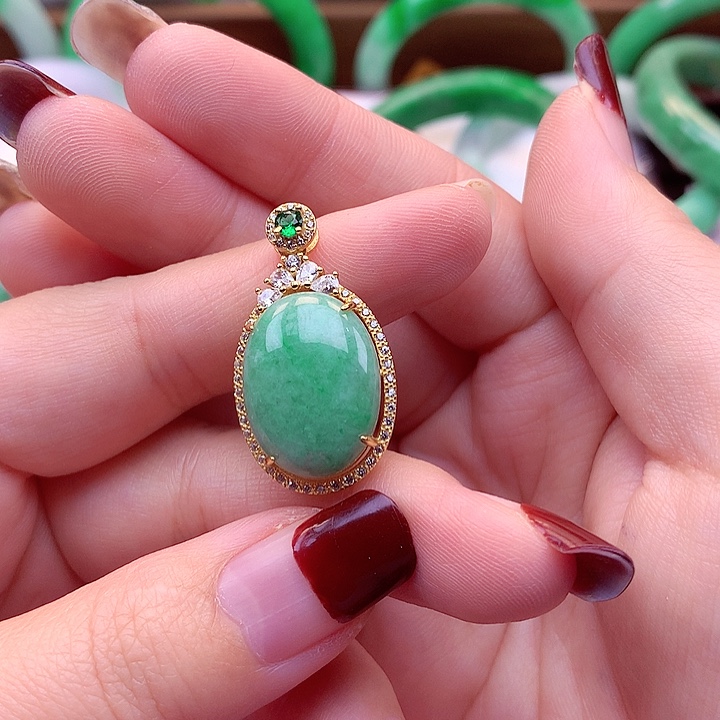 翡翠颈饰银S925镶嵌翡翠