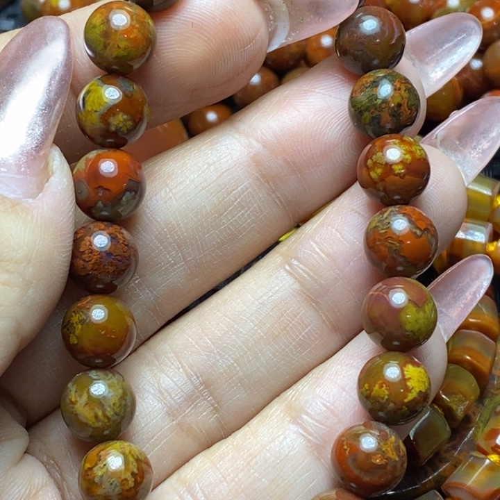 玛瑙/玉髓未镶嵌颈饰安**安